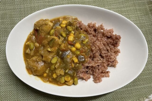 鶏と豆と野菜の重ね煮カレー⭐︎