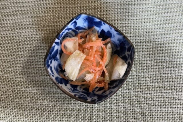 キャベツの塩麹和え