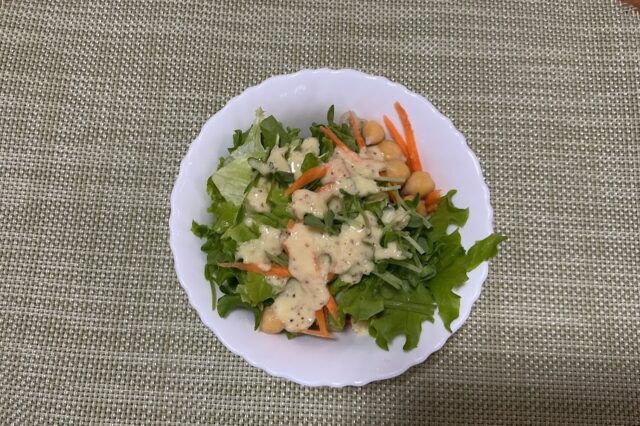野菜サラダ《カレー風味ドレ》