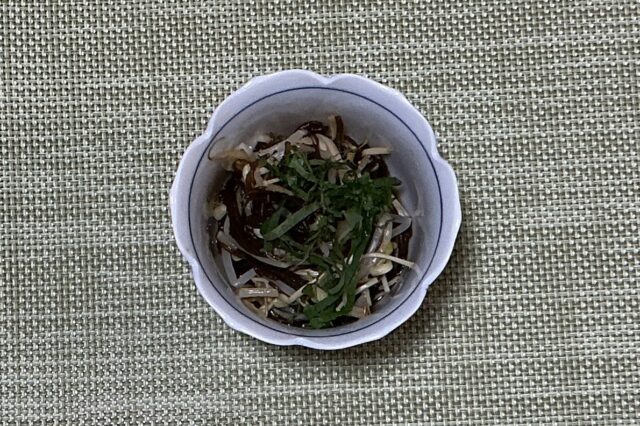 もずくと野菜のさっぱりレモン和え
