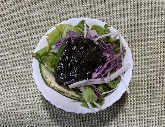 野菜サラダ《ピリ辛ゴマ味噌ドレ》