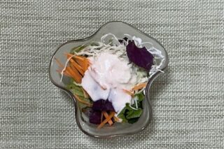 野菜サラダ《玉ねぎマスタードドレ》