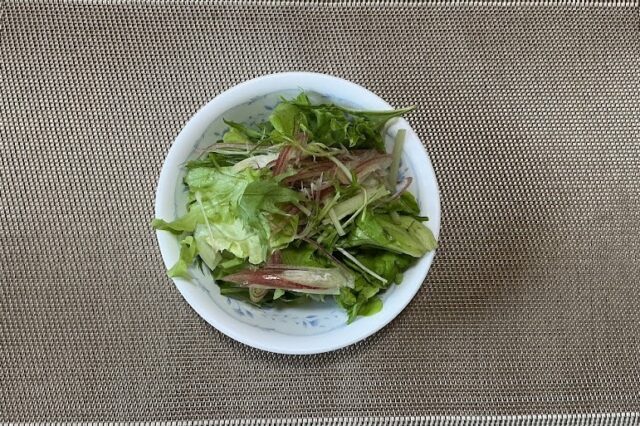 水菜サラダ《ねりごま醤油麹ドレ》