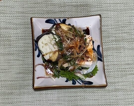 薬味たっぷり蒸しナスのたたき風