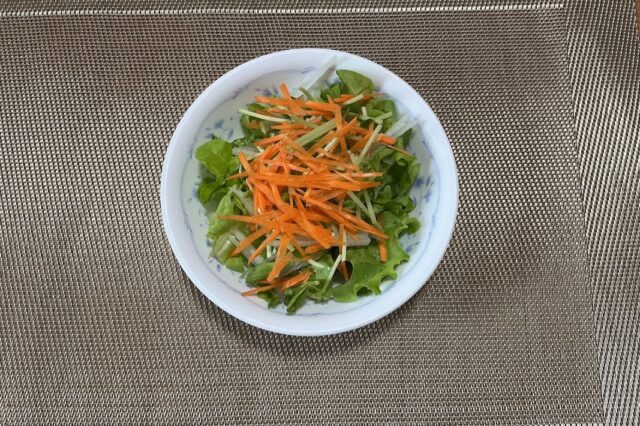 野菜サラダ《ワサビヨーグルト風ドレ》