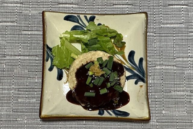 おから・米ぬか入り豆腐バーグ韓国風ソース